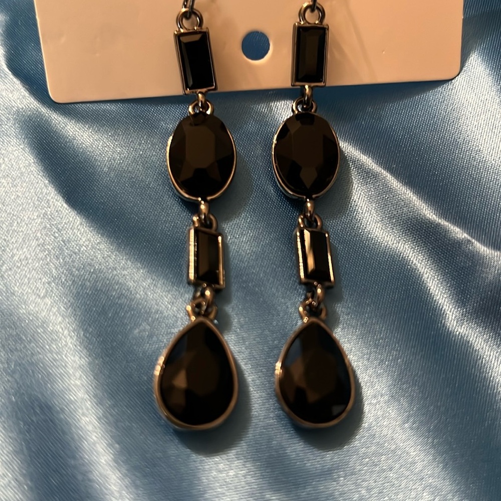 3/$18 Elegant Black Drop Earrings Lot 442